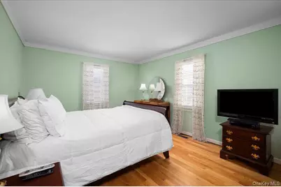 125 Travers Avenue, Mamaroneck, NY 10543 - Photo 15