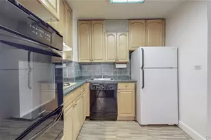 6120 Grand Central Pkwy, Forest Hills, NY 11375 - Photo 3