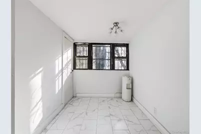 372 Parkside Avenue, Brooklyn, NY 11226 - Photo 11