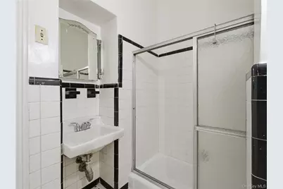 372 Parkside Avenue, Brooklyn, NY 11226 - Photo 9