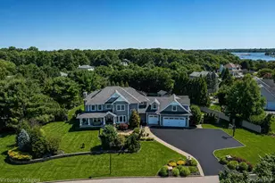 30 Hampton Dr, Center Moriches, NY 11934 - Photo 3