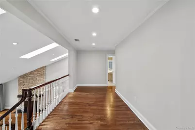 1 Yale Drive, Manhasset, NY 11030 - Photo 19