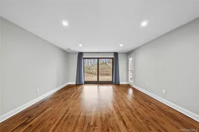 1 Yale Drive, Manhasset, NY 11030 - Photo 9