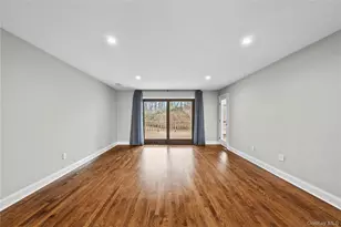 1 Yale Dr, Manhasset, NY 11030 - Photo 9