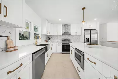 366 Overlook Road, Pleasant Valley, NY 12569 - Photo 9