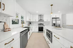 366 Overlook Rd, Pleasant Valley, NY 12569 - Photo 9