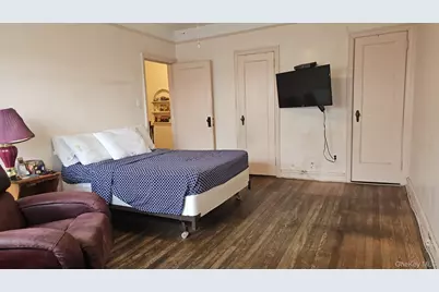 8415 25th Avenue, East Elmhurst, NY 11370 - Photo 15