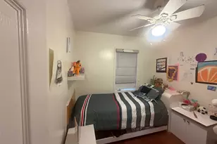 25717 Pembroke Ave, Great Neck, NY 11020 - Photo 9