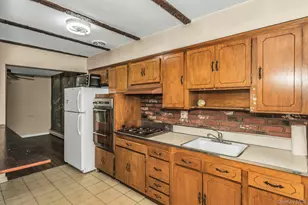 138-03 Lafayette St, Ozone Park, NY 11417 - Photo 17