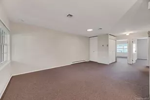 164 Falmouth Ct, Ridge, NY 11961 - Photo 7