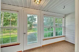 164 Falmouth Ct, Ridge, NY 11961 - Photo 5