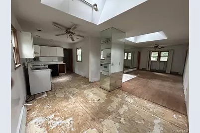 277 Prince Road, Rocky Point, NY 11778 - Photo 7