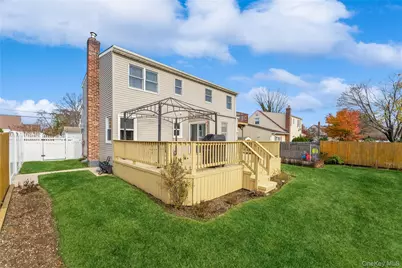 14 Cypress Street, Farmingdale, NY 11735 - Photo 15