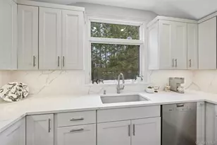 17 Dover Ln, Old Bethpage, NY 11804 - Photo 13