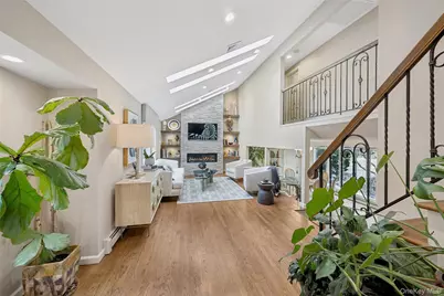 17 Dover Lane, Old Bethpage, NY 11804 - Photo 9