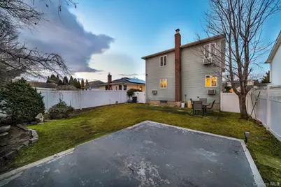 254 N Richmond Avenue, Massapequa, NY 11758 - Photo 31