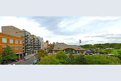 131-11 Fowler Avenue #4i, Flushing, NY 11355 - Photo 1