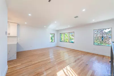 4634 211th Street, Bayside, NY 11361 - Photo 23