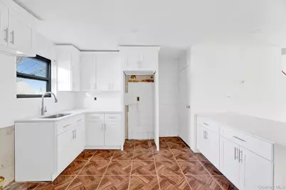 559 Cleveland Street, Brooklyn, NY 11208 - Photo 15