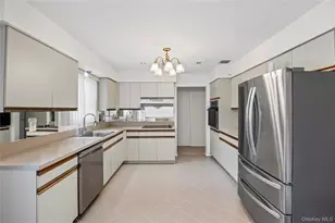 6 Hillview Ct, Commack, NY 11725 - Photo 19