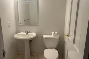 4 Martine Ave, White Plains, NY 10606 - Photo 17