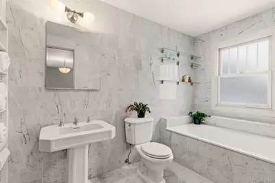 7 Landing Road, Huntington, NY 11743 - Photo 19