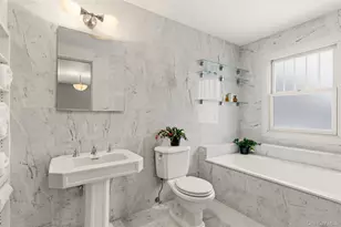 7 Landing Rd, Huntington, NY 11743 - Photo 19