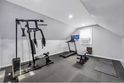 455 N Hamilton Avenue, Lindenhurst, NY 11757 - Photo 29