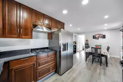 455 N Hamilton Avenue, Lindenhurst, NY 11757 - Photo 13