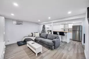 455 N Hamilton Ave, Lindenhurst, NY 11757 - Photo 21