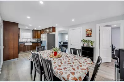 455 N Hamilton Avenue, Lindenhurst, NY 11757 - Photo 17