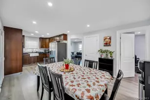 455 N Hamilton Ave, Lindenhurst, NY 11757 - Photo 17