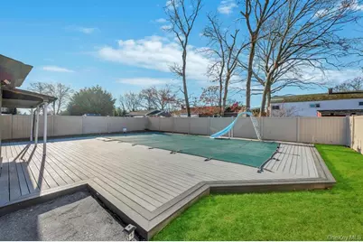 455 N Hamilton Avenue, Lindenhurst, NY 11757 - Photo 25