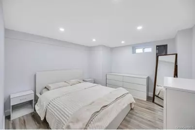 455 N Hamilton Avenue, Lindenhurst, NY 11757 - Photo 25