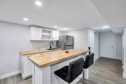 455 N Hamilton Avenue, Lindenhurst, NY 11757 - Photo 23