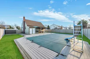 455 N Hamilton Ave, Lindenhurst, NY 11757 - Photo 35