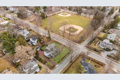 102 Sea Cliff Avenue, Sea Cliff, NY 11579 - Photo 43