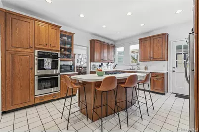 102 Sea Cliff Avenue, Sea Cliff, NY 11579 - Photo 19