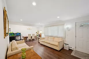 14 March Ln, Westbury, NY 11590 - Photo 13