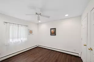 14 March Ln, Westbury, NY 11590 - Photo 15