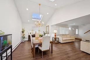 14 March Ln, Westbury, NY 11590 - Photo 9