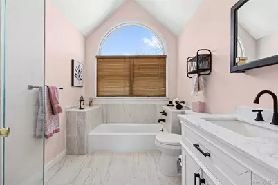 196 High Meadow Lane, Jamesport, NY 11901 - Photo 9