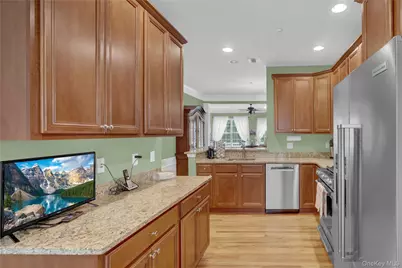 67 Warwick Drive, Massapequa, NY 11758 - Photo 9