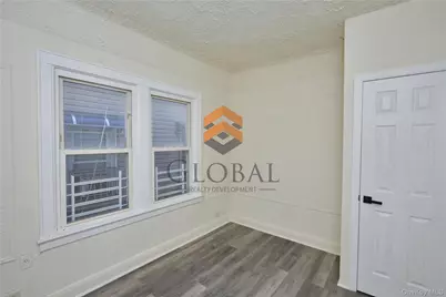 865 E 215th Street, Bronx, NY 10467 - Photo 29