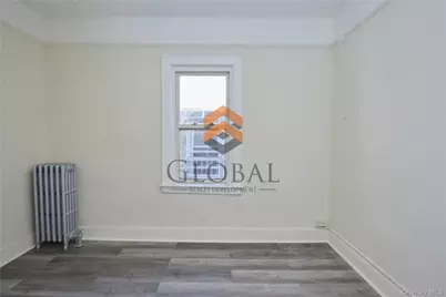 865 E 215th Street, Bronx, NY 10467 - Photo 5