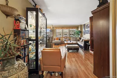 25 Neptune Boulevard #2T, Long Beach, NY 11561 - Photo 7