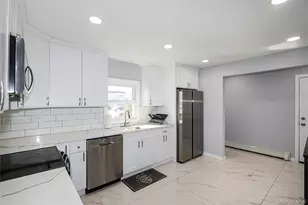 17 Windmill Ln, Levittown, NY 11756 - Photo 11