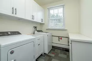 7 Kissam Ln, Glen Head, NY 11545 - Photo 17