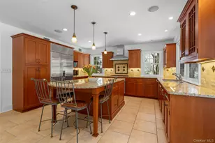 25 Huguenot Dr, Larchmont, NY 10538 - Photo 15