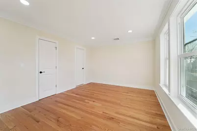 219 Mile Square Road, Yonkers, NY 10701 - Photo 25